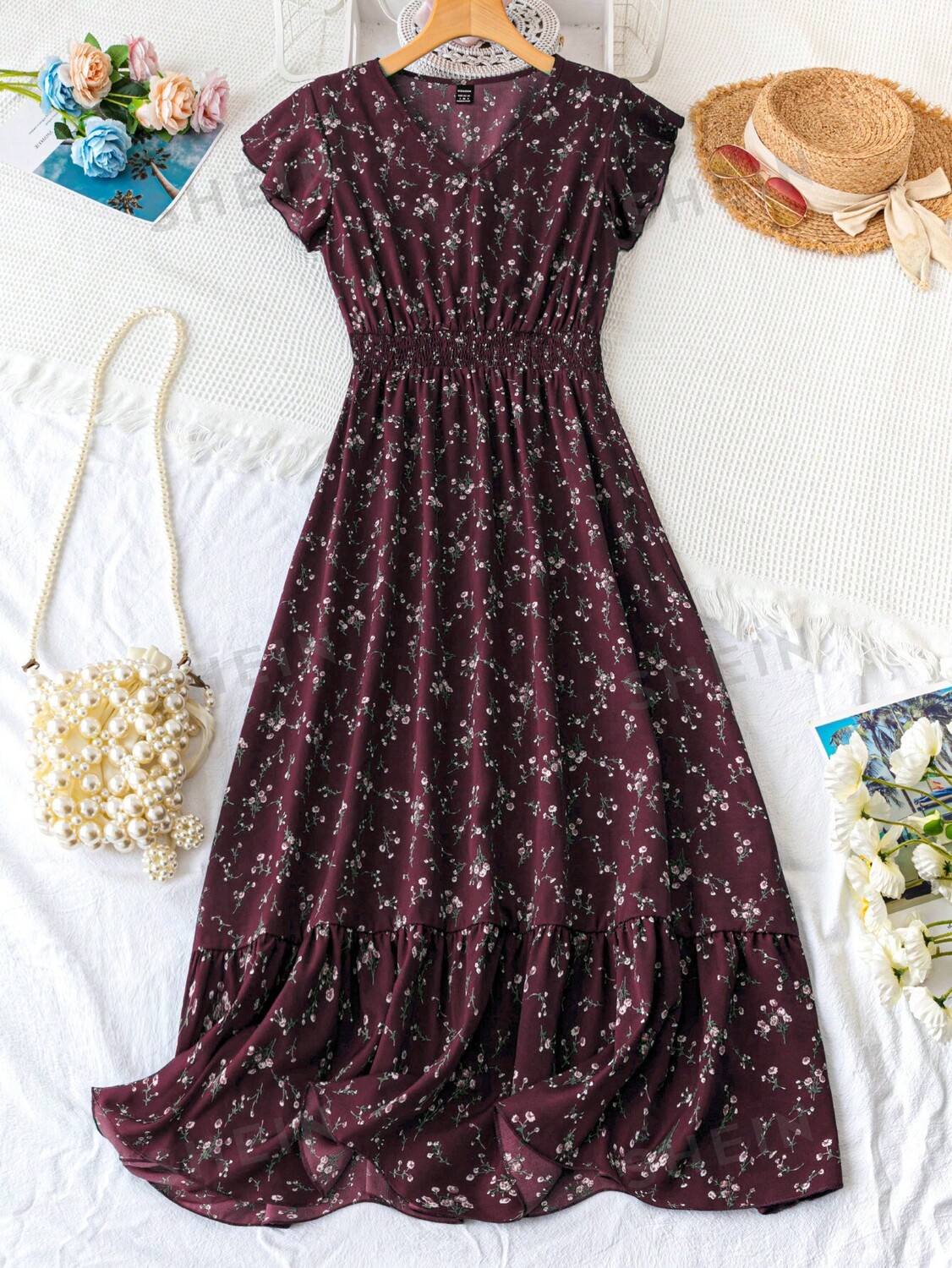 

Платье трапециевидной формы Shein Unity с короткими рукавами и цветочным принтом, красный