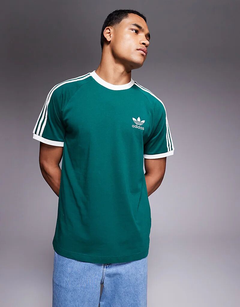 

Футболка adidas Originals с тремя полосками зеленого цвета