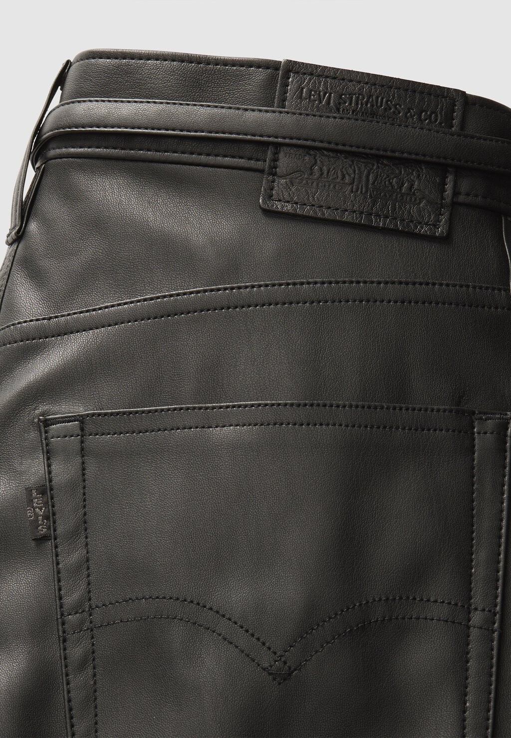 

Брюки XL STRAIGHT FAUX LEATHER Levi's®, черный