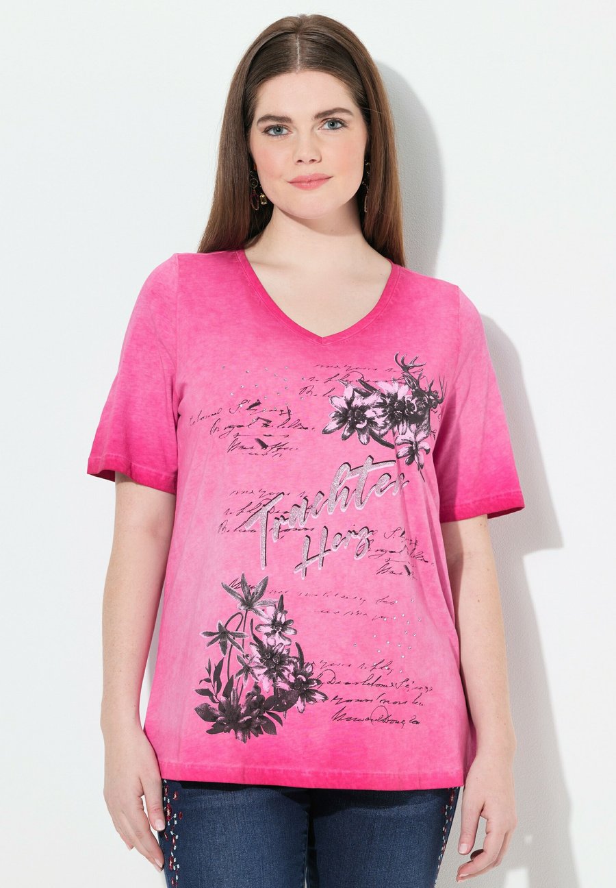 

Футболка Ulla Popken TRADITIONAL HEART SHORT SLEEVE GRAPHIC, Raspberry/Berry, Красный, Футболка Ulla Popken TRADITIONAL HEART SHORT SLEEVE GRAPHIC, Raspberry/Berry