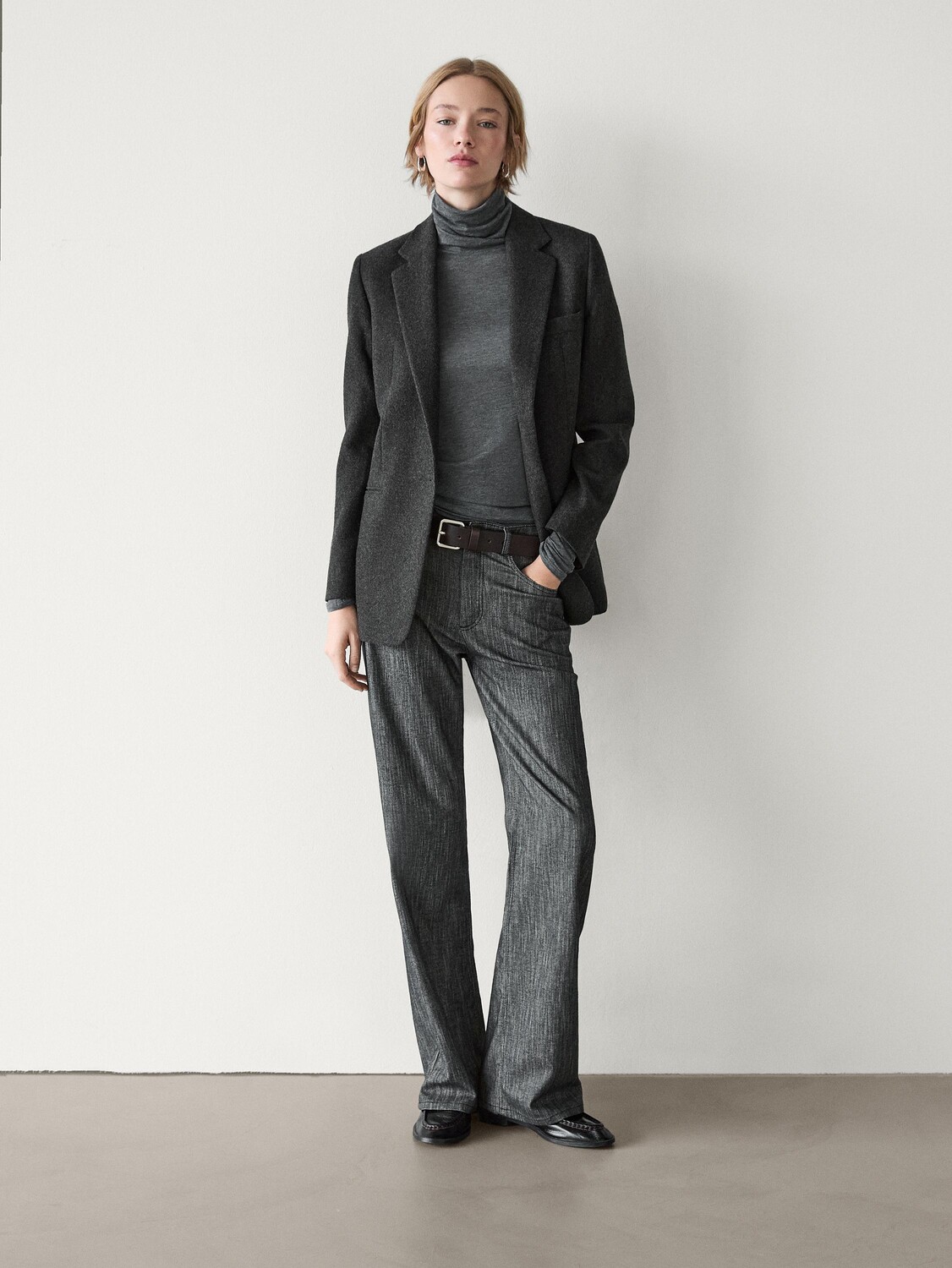 

Пиджак из смесовой шерсти с фланелевой отделкой Massimo Dutti, серый