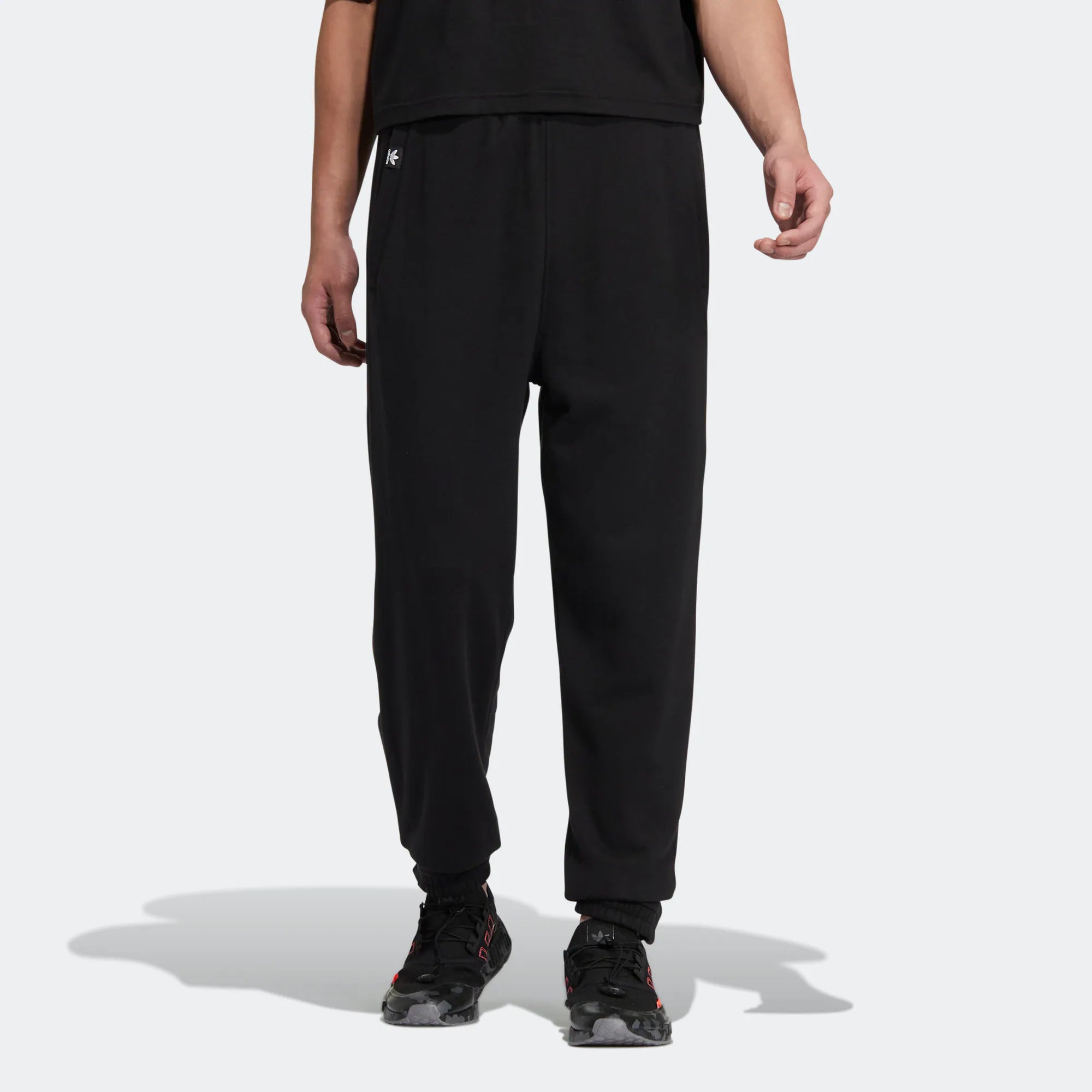 Спортивные брюки adidas originals Essential Pant Logo IC8151 — фото 2