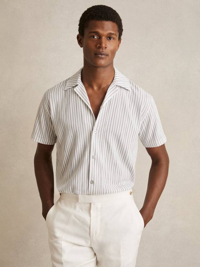 

Рубашка Max Regular Fit с полосками, фактурной тканью и отложным воротником Reiss, White/Soft Blue