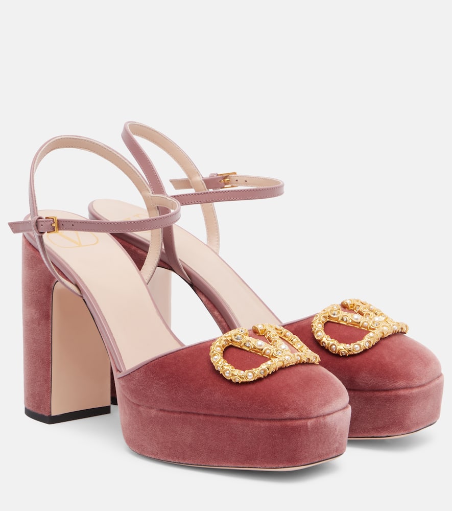 Туфли-лодочки на платформе из бархата Valentino Garavani, Phard/Cream-Crystal