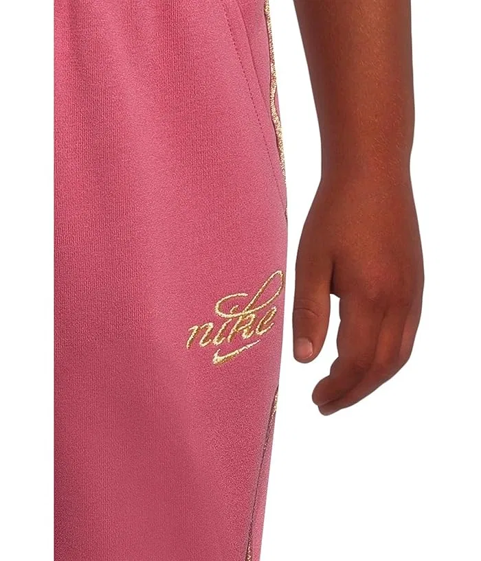 Джоггеры флисовые свободные Sportswear Club Fleece Oversized Nike Kids, Sweet Beet/Metallic Gold — фото 3