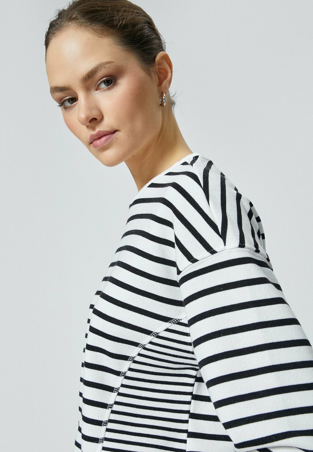 

Толстовка CREW NECK Koton, черный