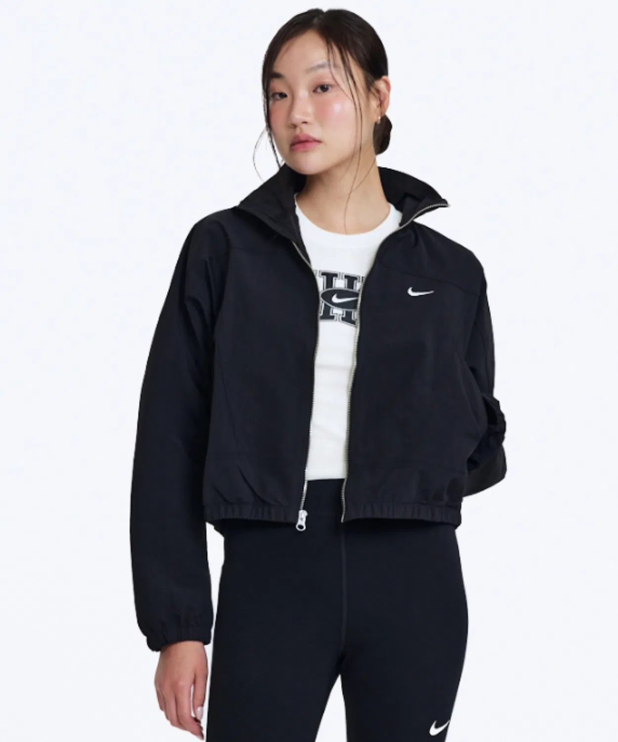 Женская куртка Nike Sportswear Everything Woven Oversized Repel UV Protection, чёрная — фото 2