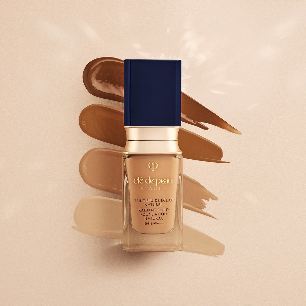 Тональный крем для лица radiant fluid natural Cle De Peau Beaute, b50, объем 35 мл — фото 2