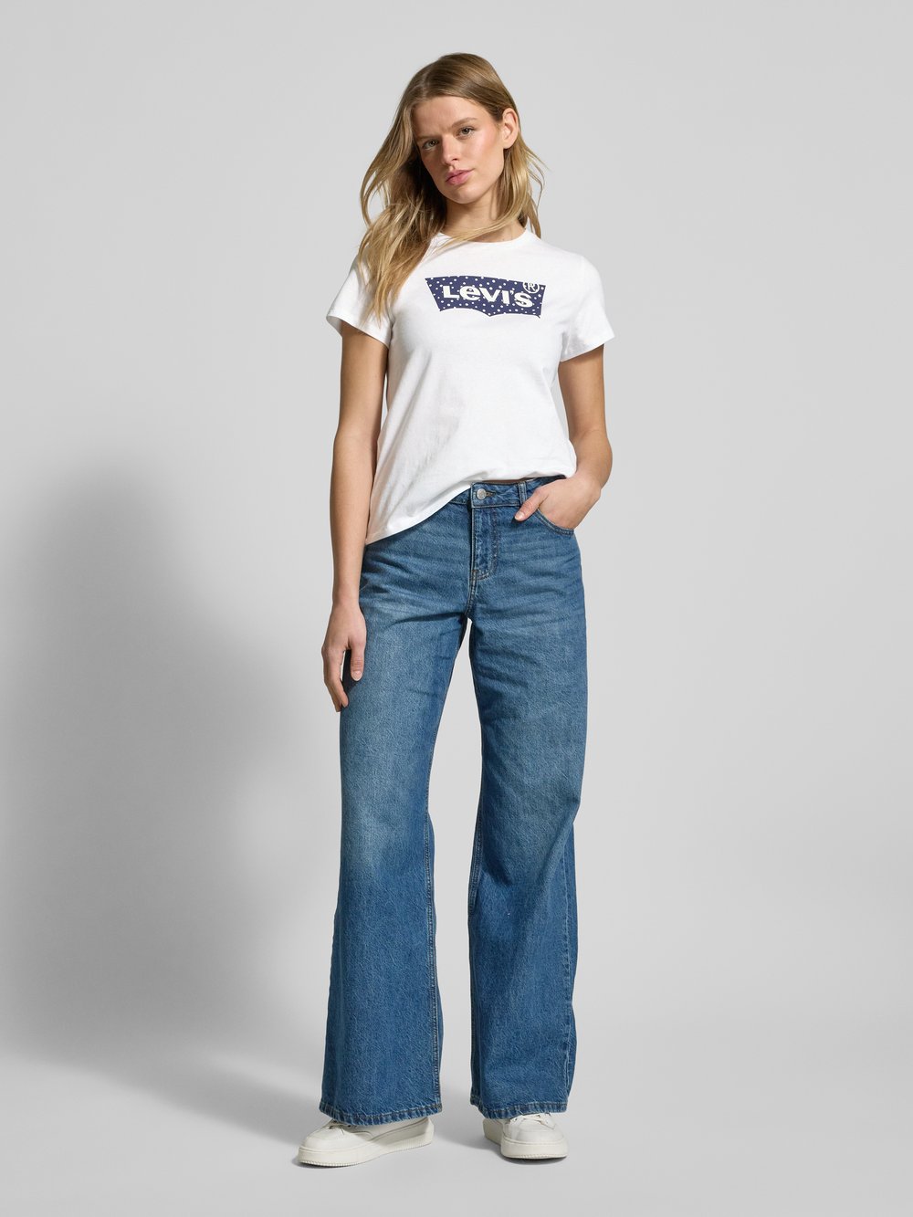 

Футболка с этикеткой, модель «THE PERFECT TEE» Levi's, белый