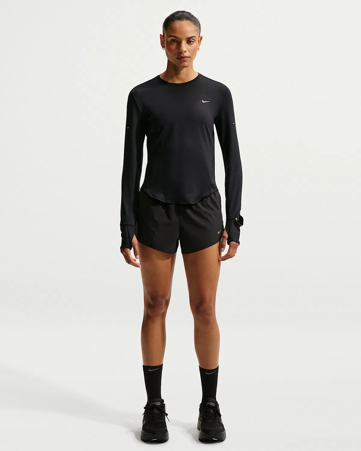 Женская длинная футболка с длинным рукавом Dri-FIT UV Nike Swift, Black — фото 4