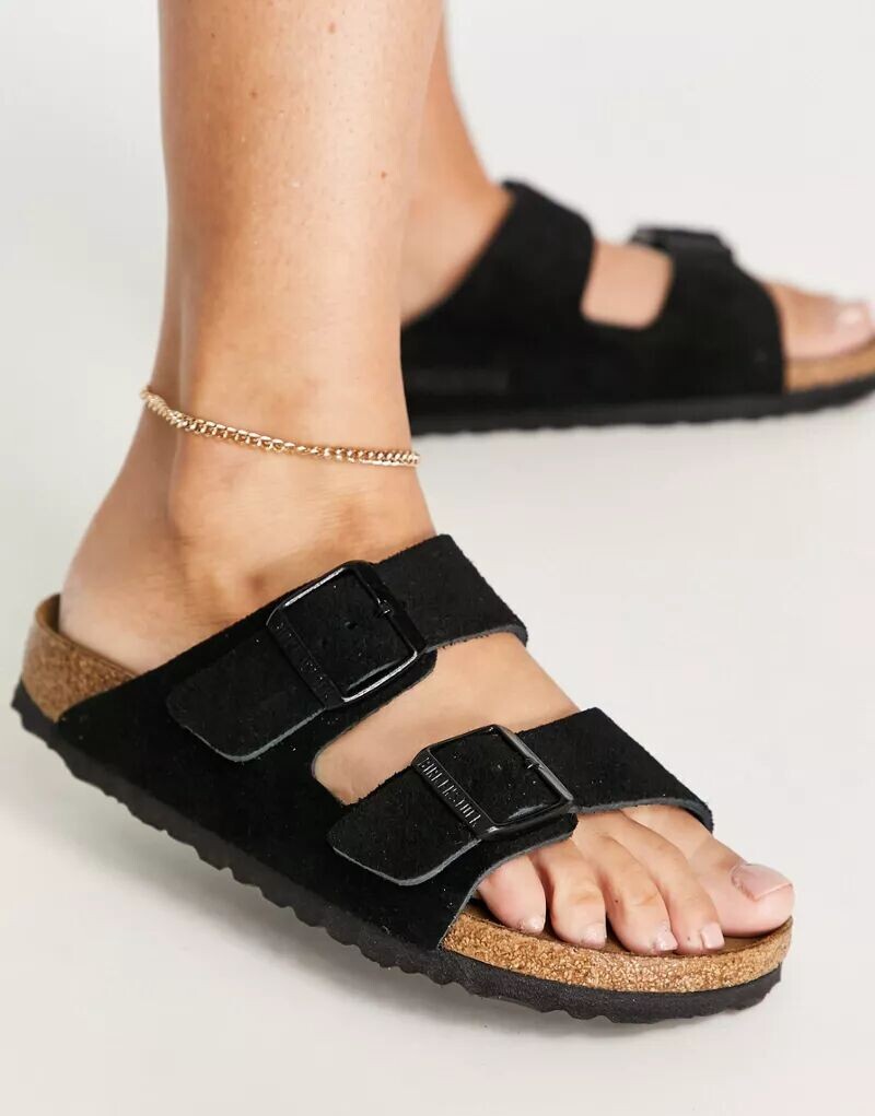 Черные замшевые сандалии на плоской подошве Birkenstock Arizona — фото 3