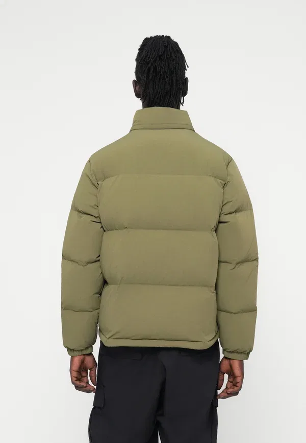 Пуховик Lacoste, оливковый — фото 3