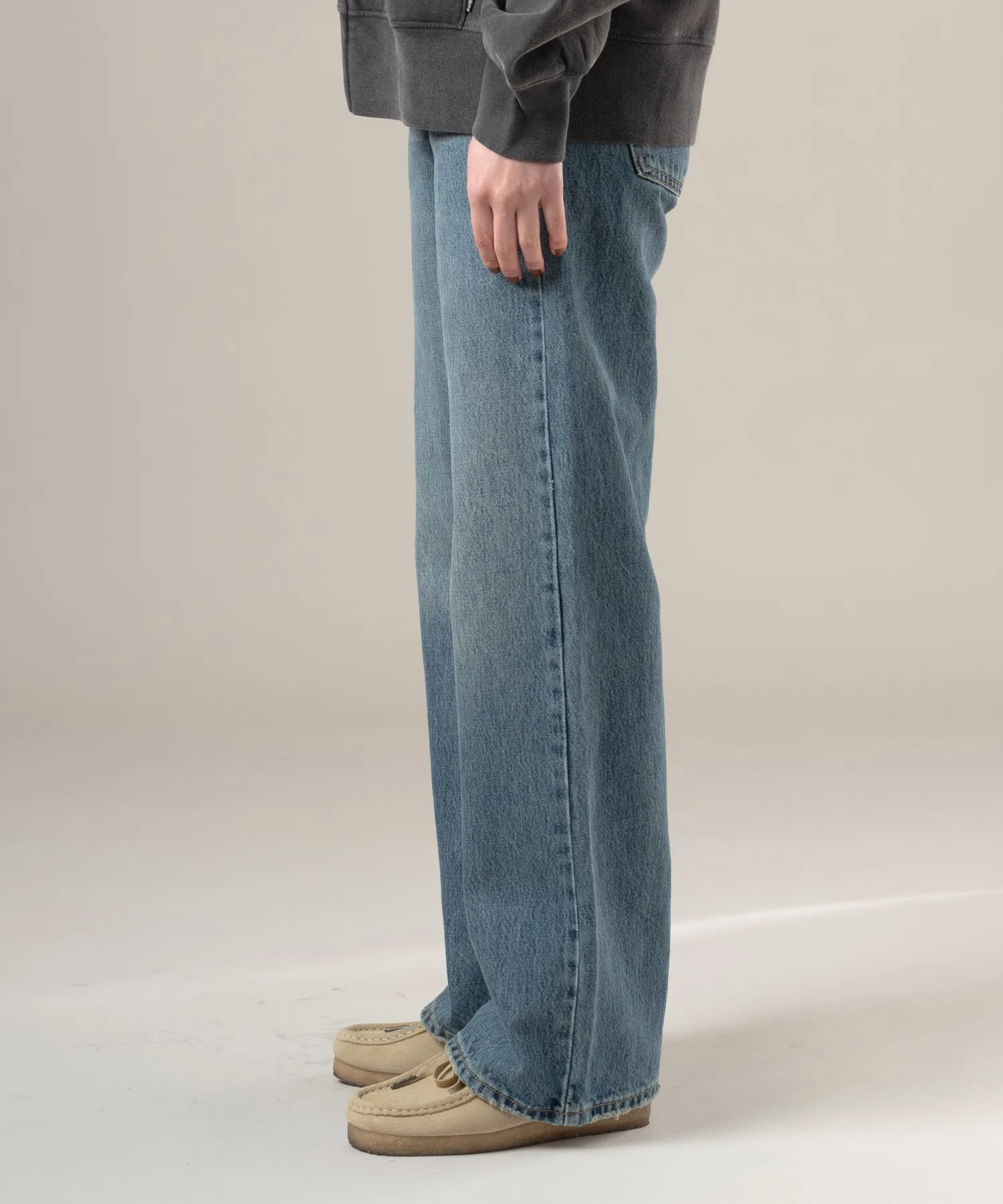 Джинсы Levi's LOW LOOSE — фото 2