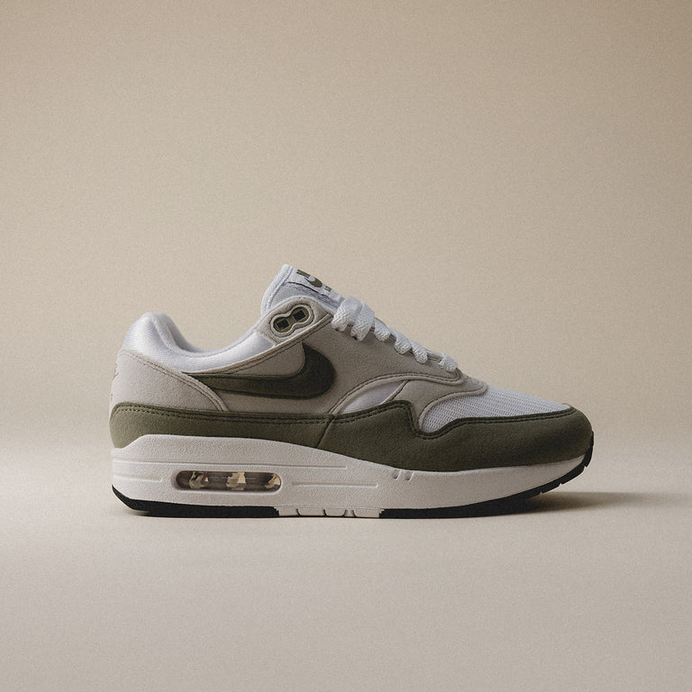 

Кроссовки wmns air max 1 Nike, белый