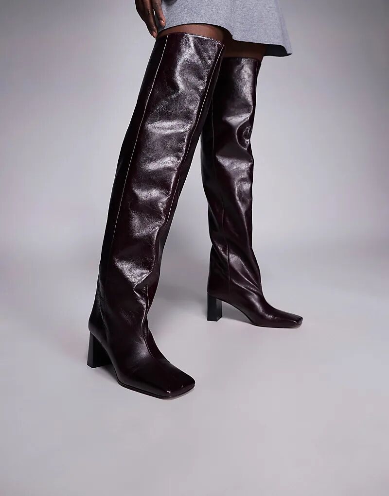Сапоги ASOS DESIGN Kane с квадратным носком и свободным кроем из бордовой кожи.
