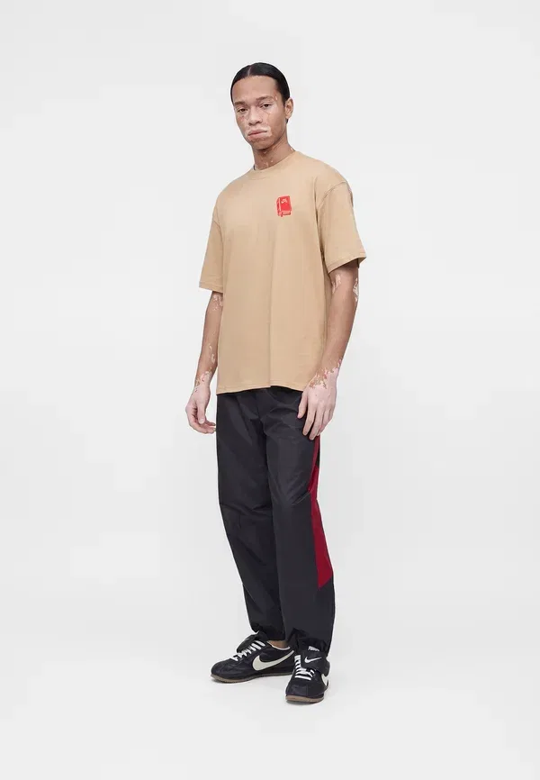 Футболка Nike Sb Tee skate spots print, бежевый — фото 2