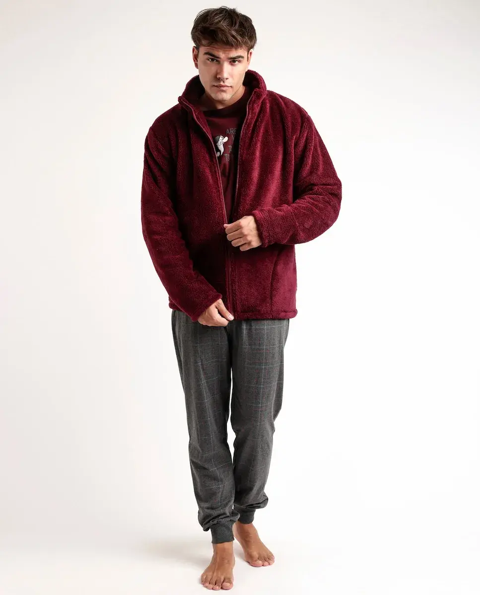 

Мужской халат с длинными рукавами из теплой ткани бордового цвета Disney