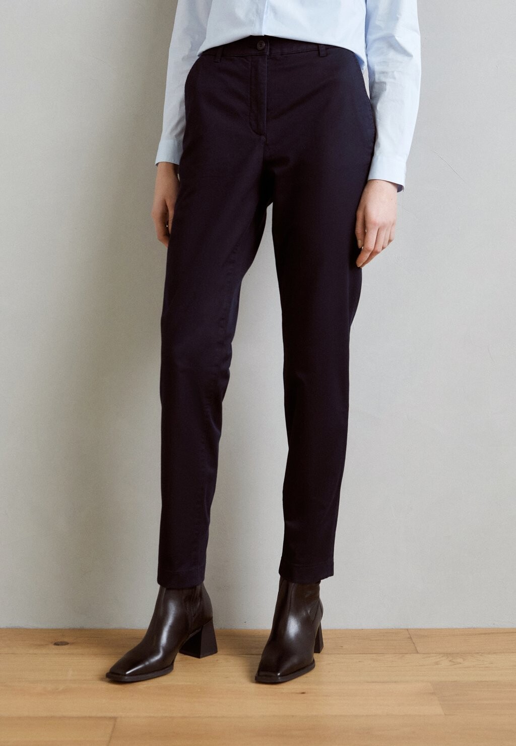 

Чиносы Esprit, цвет navy