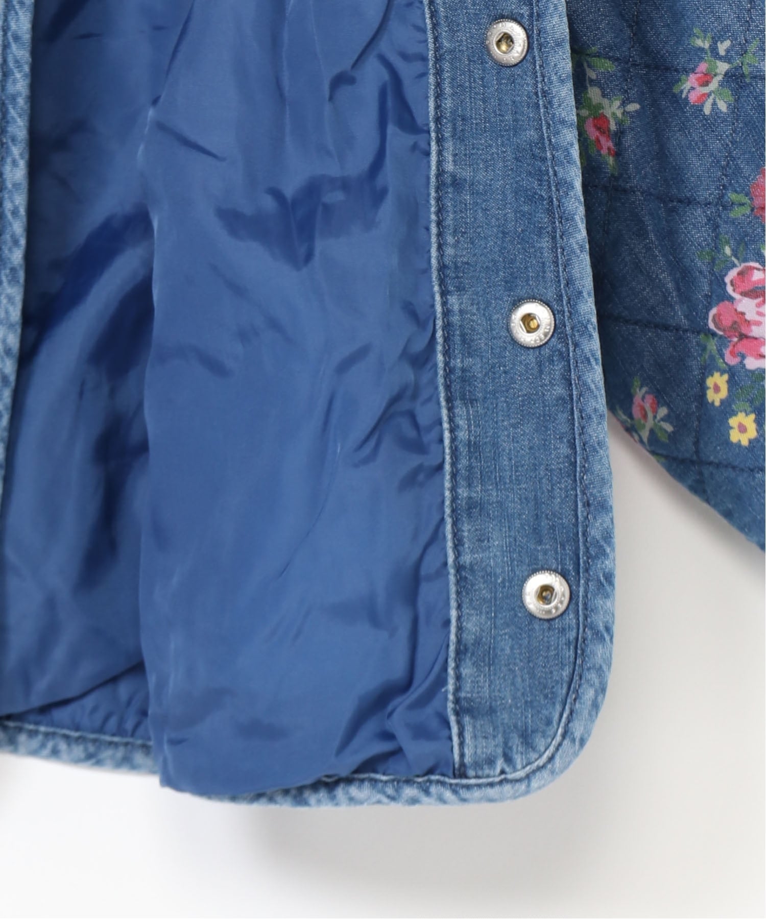 (K) Стеганая джинсовая куртка с цветочным принтом (детская) GAP, MEDIUM_WASH — фото 3