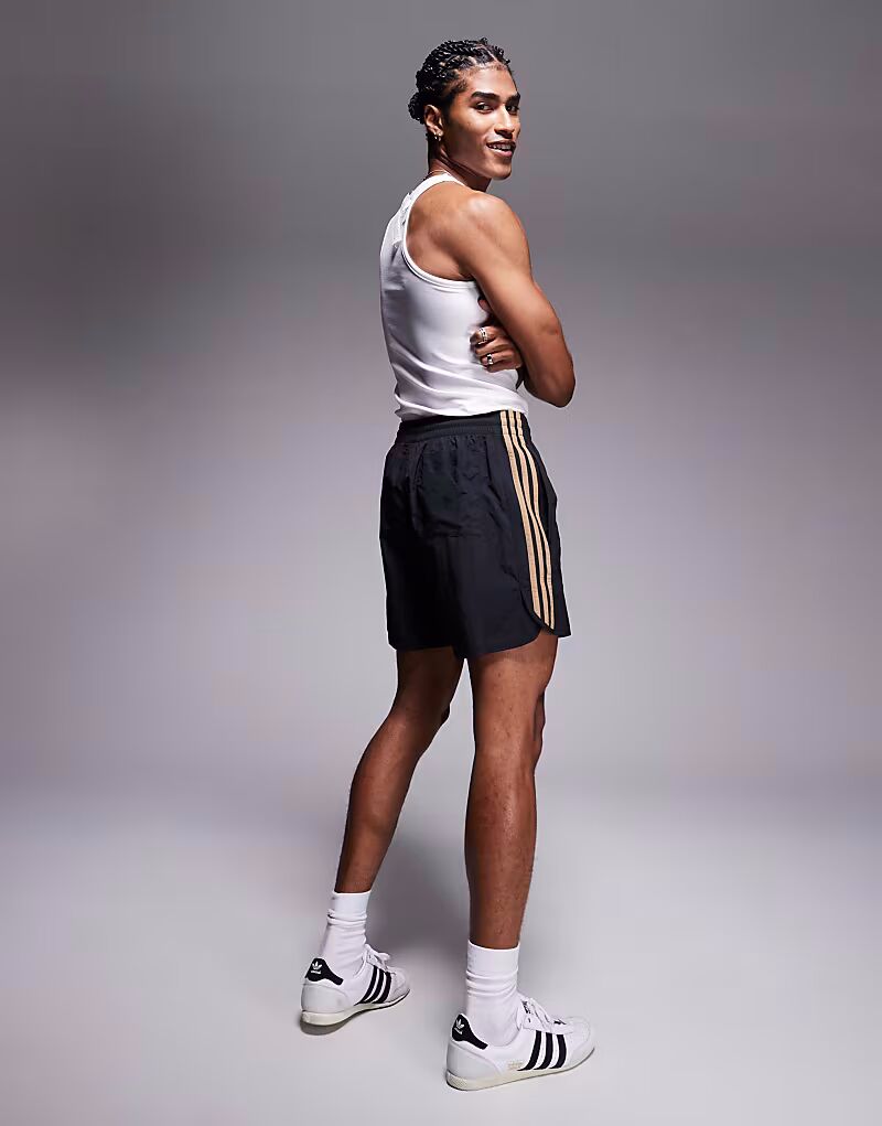 Adidas Originals - Adicolor - Шорты Sprinter черного и бежевого цветов — фото 4