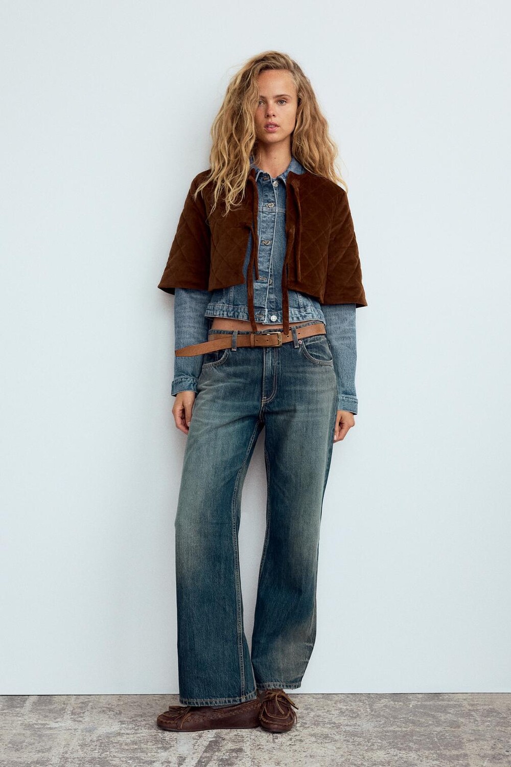 

Мягкая на ощупь укороченная куртка ZARA, коричневый