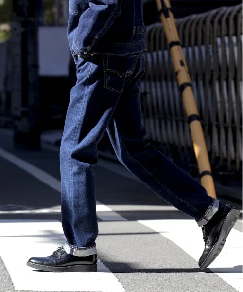 【Levi's】"501" Оригинальные прямые джинсы из денима с кромкой (одна стирка / формовка / эксклюзивная модель) — фото 4