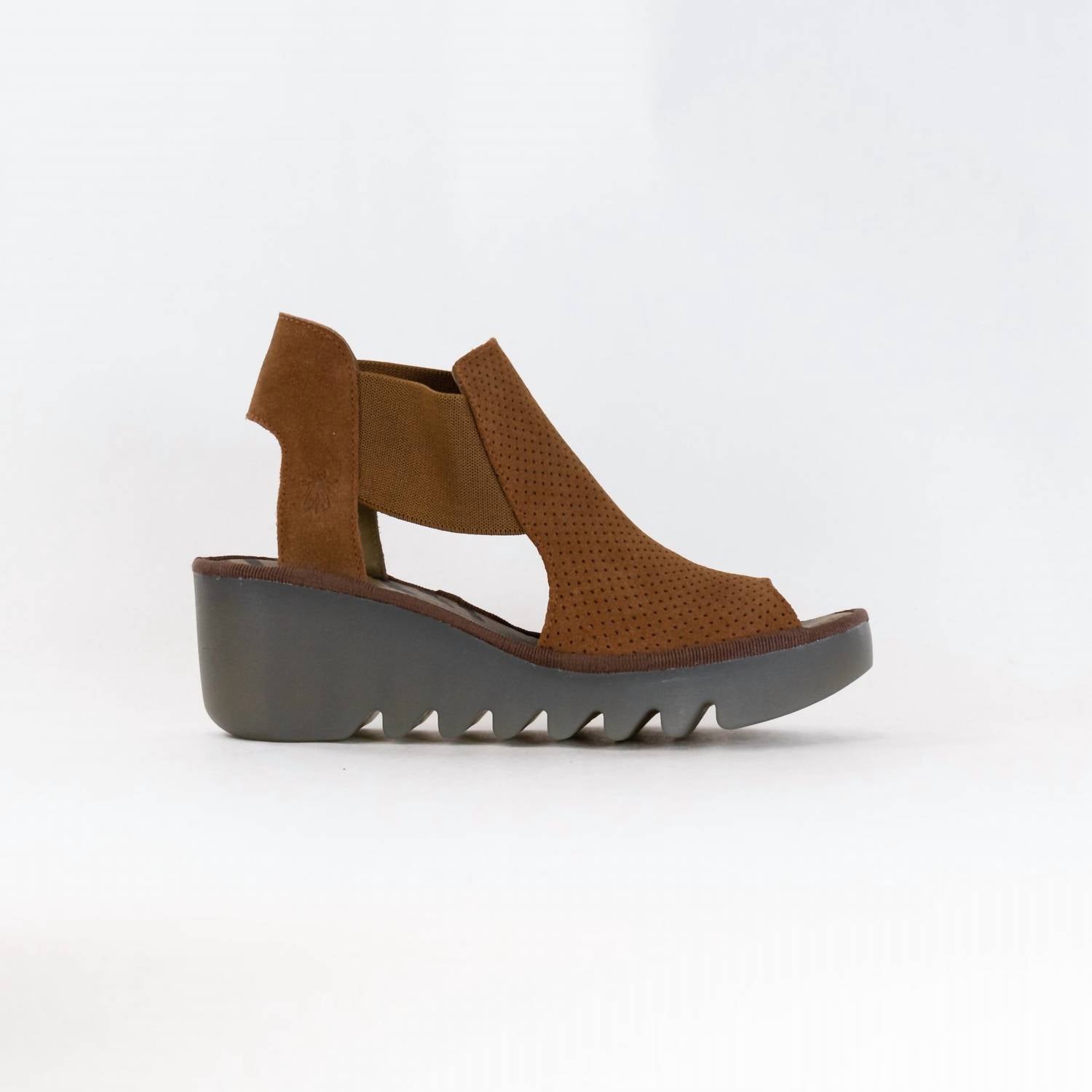 Женские босоножки на танкетке из замши коньячного цвета FLY London, цвет suede cognac