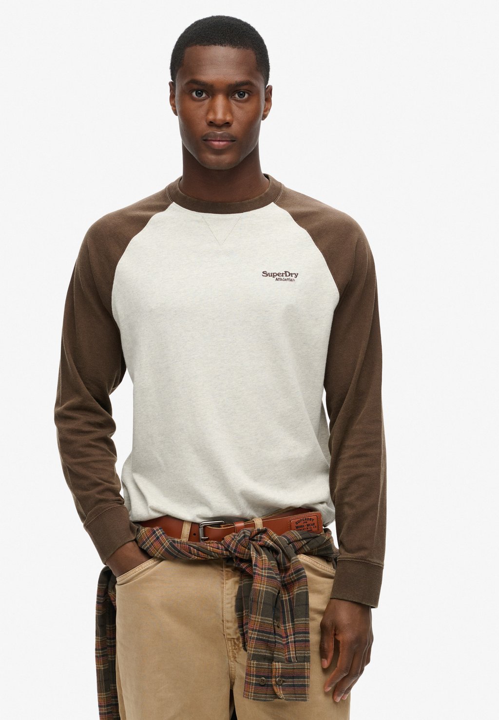 

Лонгслив ESSENTIAL LOGO Superdry, коричневый
