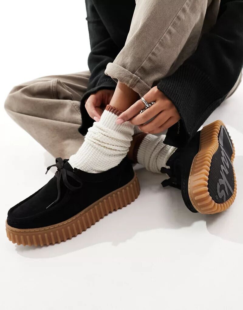 Черные замшевые туфли Clarks Torhill Bee