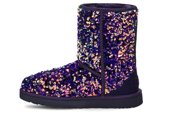 Ботинки зимние женские UGG Classic Short, черный / синий / фиолетовый