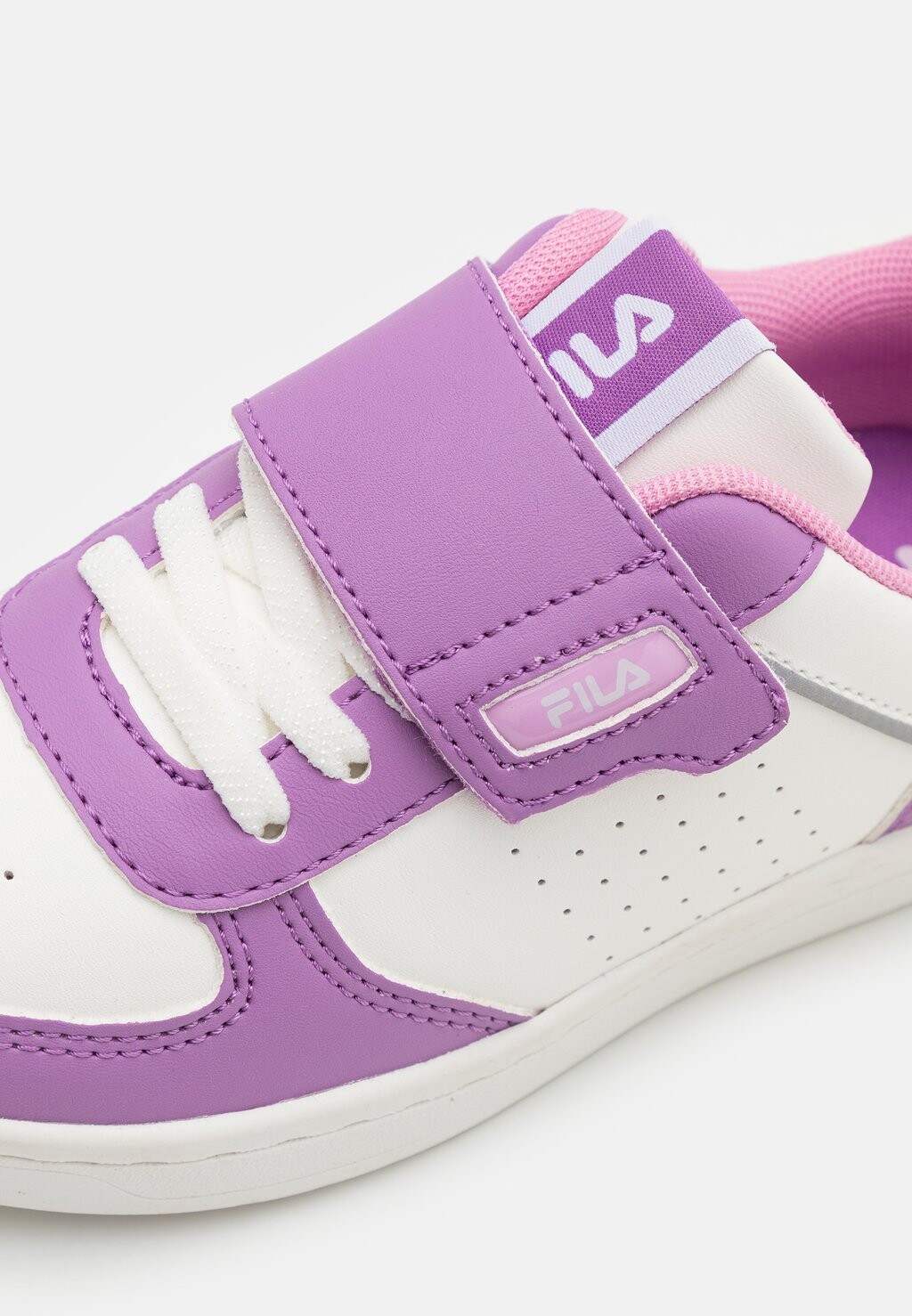 

Кроссовки COURT KIDS UNISEX Fila, белый