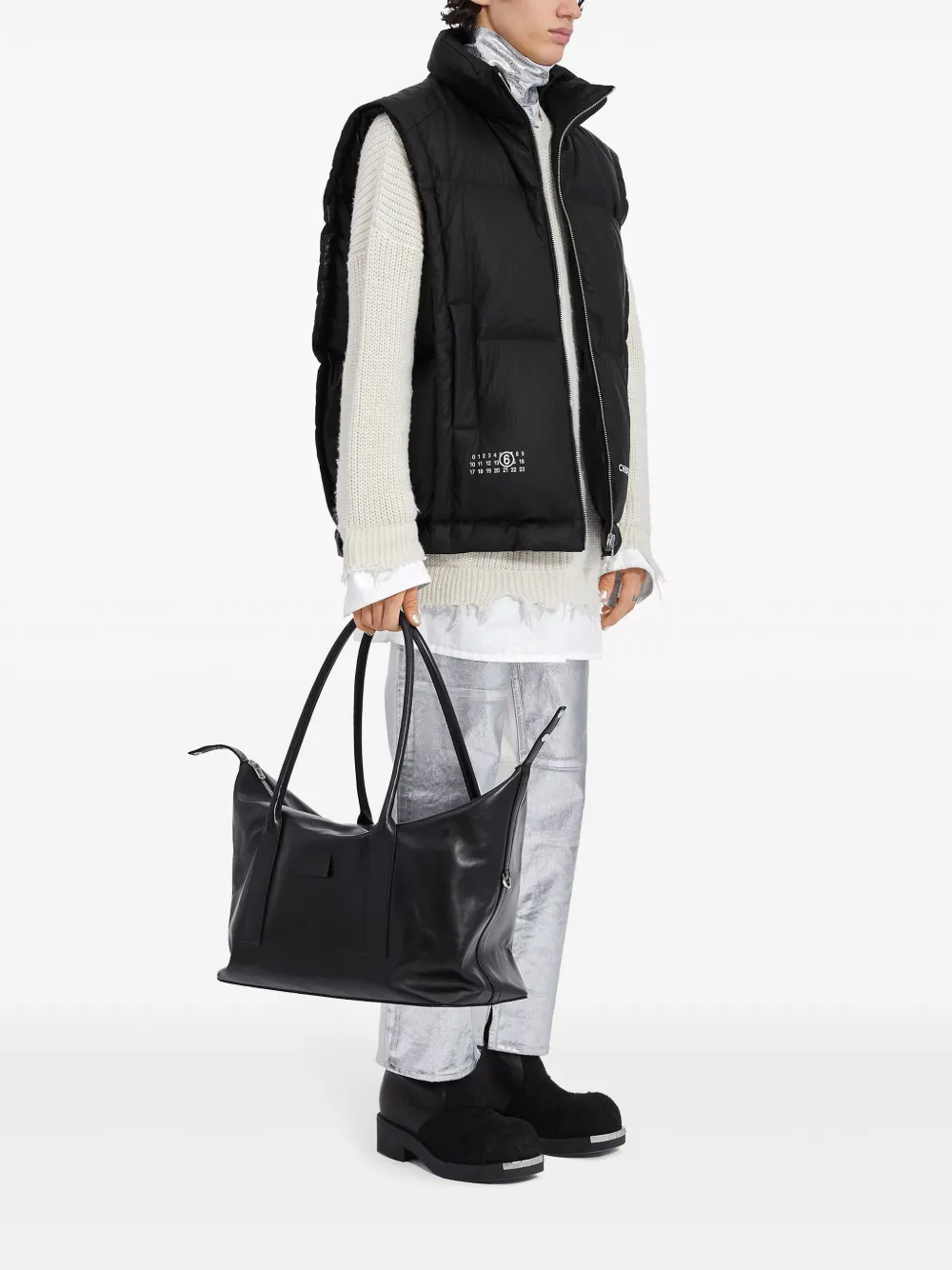 Дутый жилет с логотипом из коллаборации с Chen Peng MM6 Maison Margiela, черный — фото 3