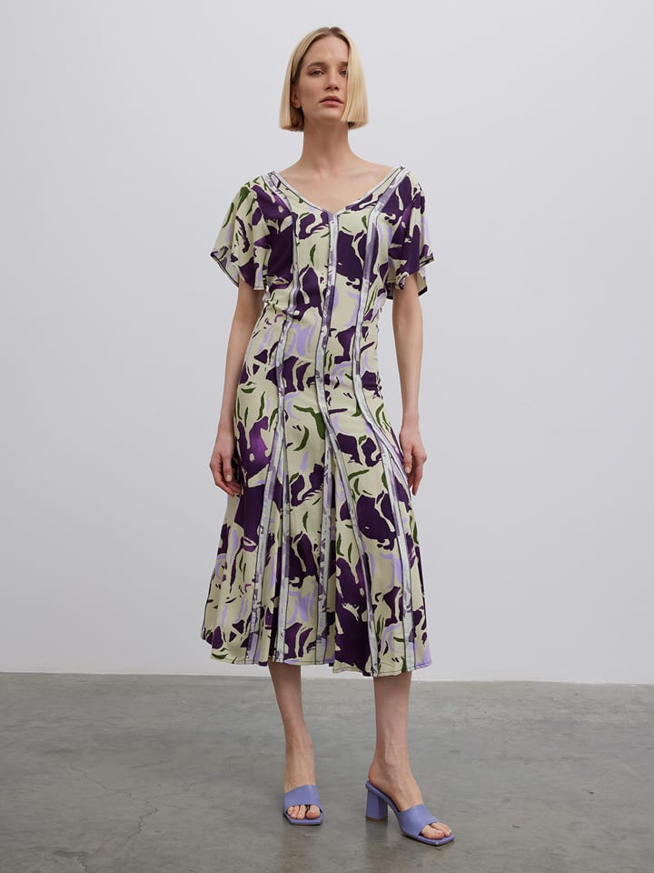 

Платье до колена BGN