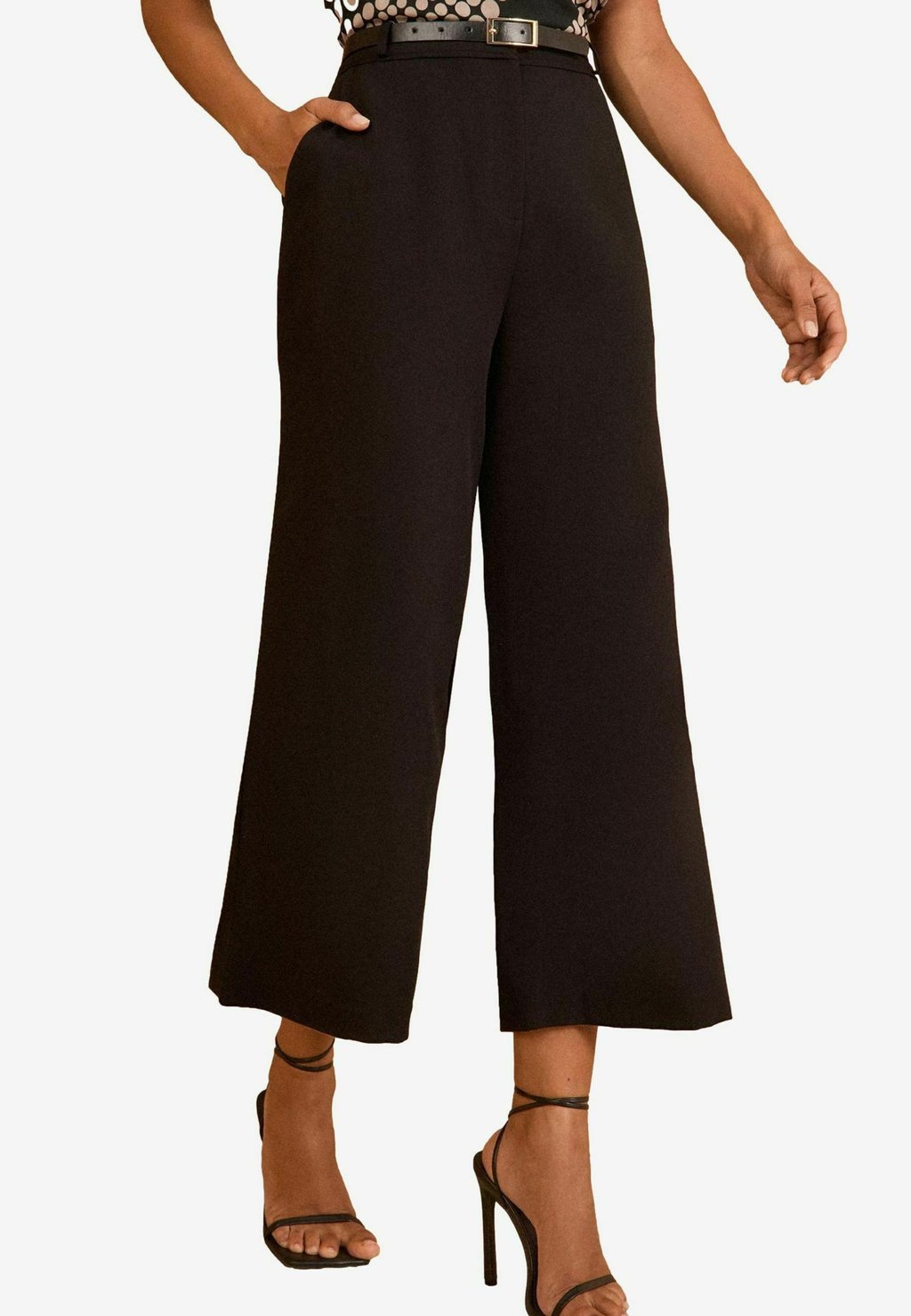 

Брюки CROPPED PLEAT FRONT EVE TAILORED Love & Roses, черный