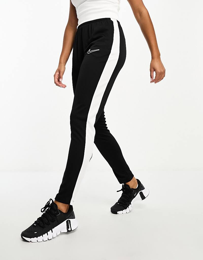 

Черные спортивные штаны Nike Football – Academy Dri-FIT