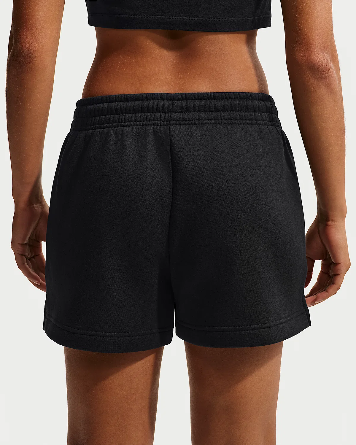 Женские шорты Nike Sportswear Phoenix Fleece со средней посадкой, длина 4", Black/Sail — фото 3