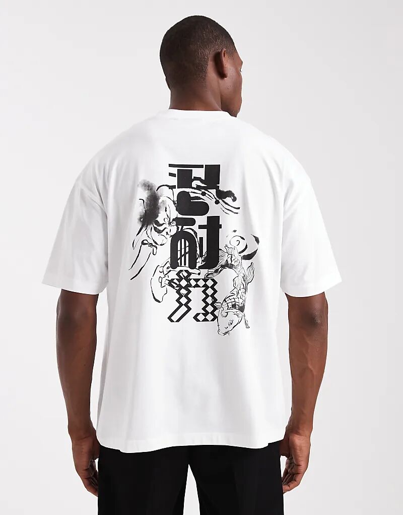 

Футболка ASOS DESIGN свободного кроя с сувенирной графикой белого цвета