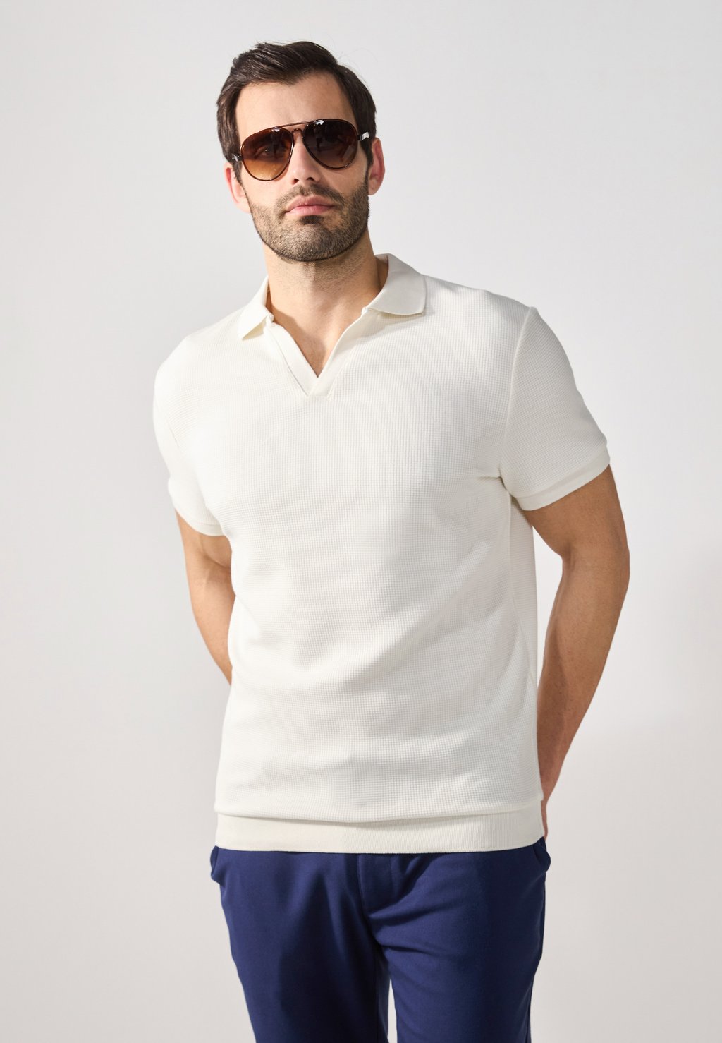 

Рубашка поло Pier One by Zalando, кремовый