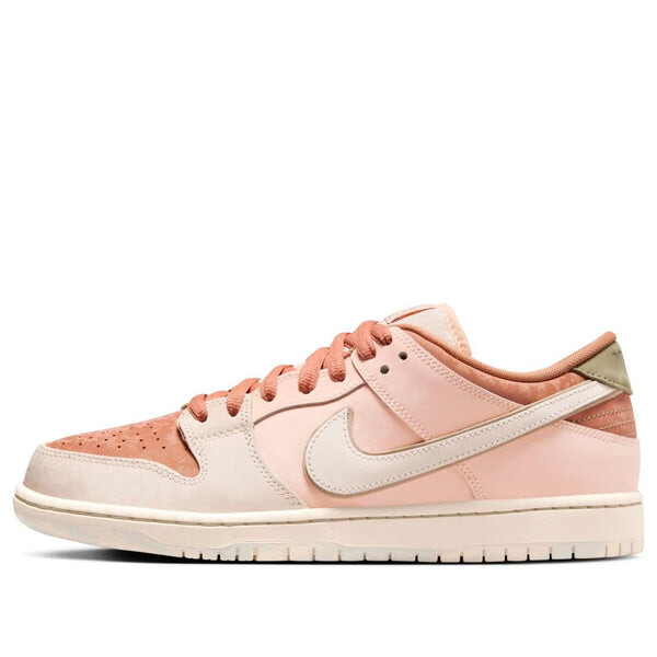

Кроссовки sb dunk low Nike, коричневый