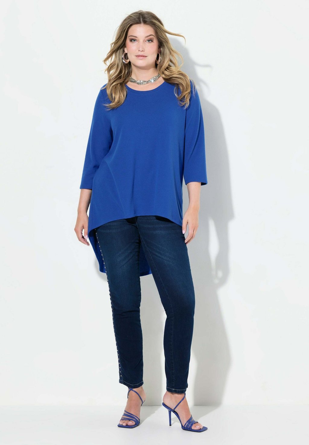 

Джемпер WITH ROUNDED HEM AND 3/4 SLEEVES MIAMODA, синий