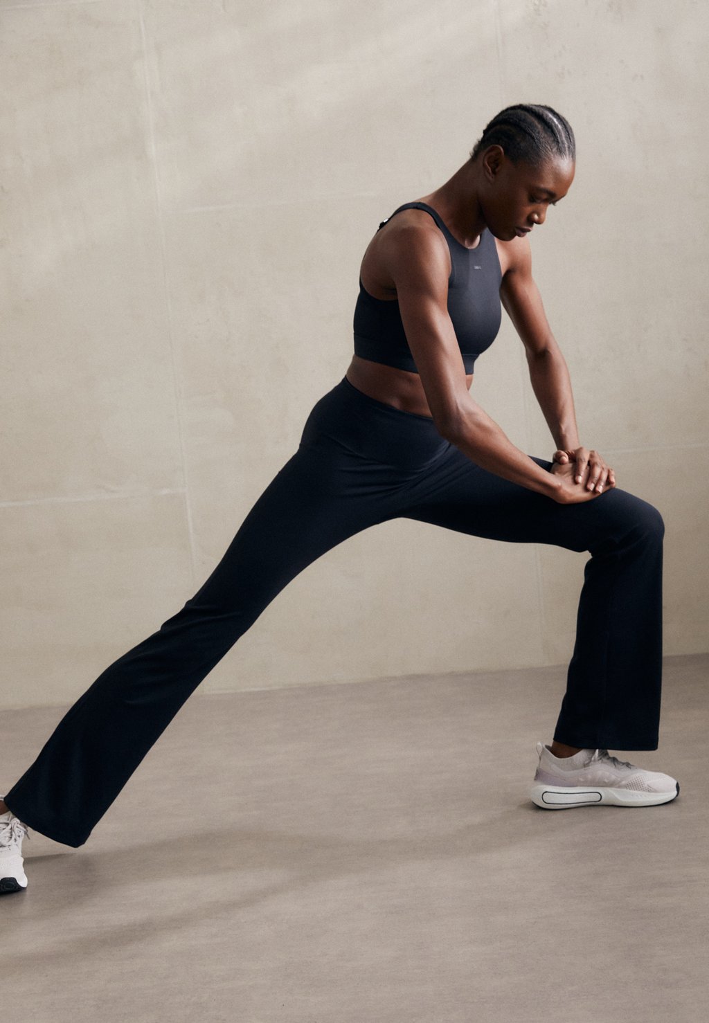 

Спортивный бюстгальтер HIGH SUPPORT BRA Stronger, черный
