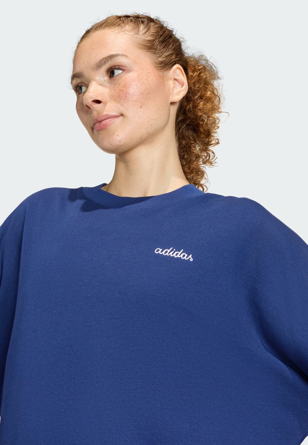 Adidas Sportswear Спортивный свитшот 'Seasonal Essentials' в темно-синем цвете — фото 4