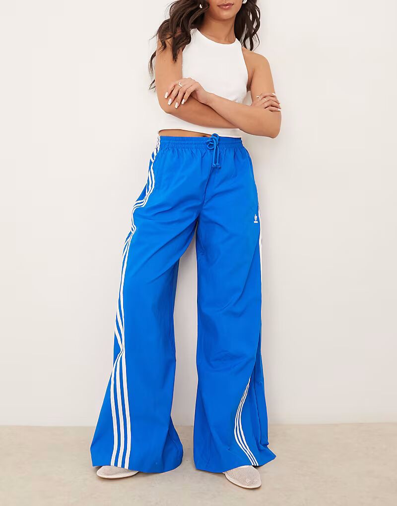 

Спортивные брюки Adidas Originals с тремя полосками, свободного кроя, синего цвета