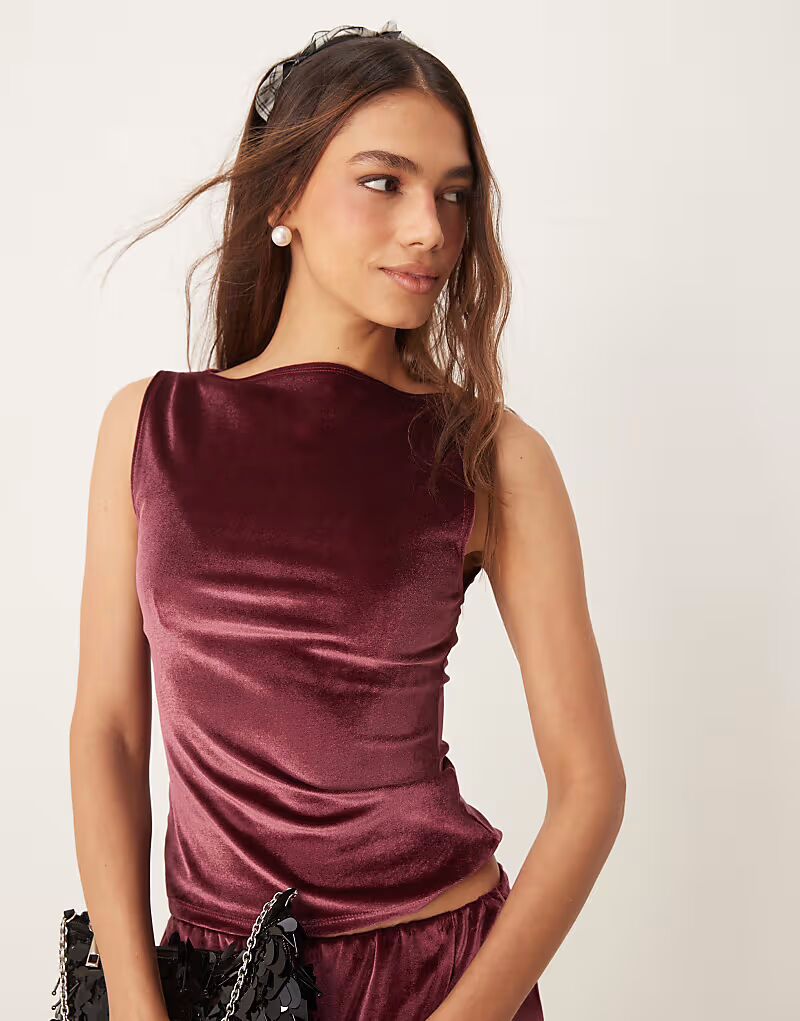 

Бархатный топ Miss Selfridge с разрезом на шее, бордовый