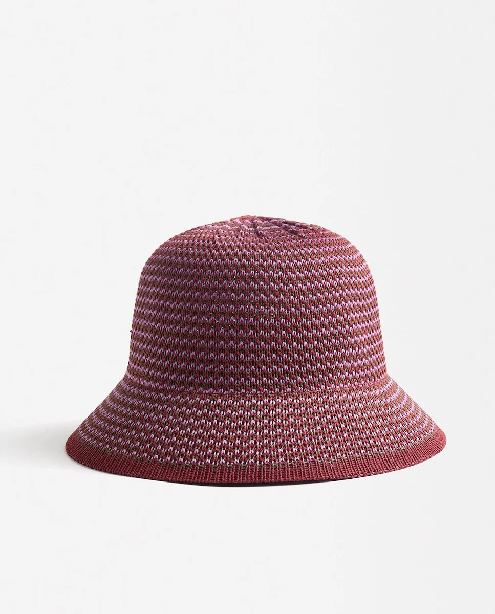 

Женская вязаная шапка-ведро с принтом Parfois, бордовый