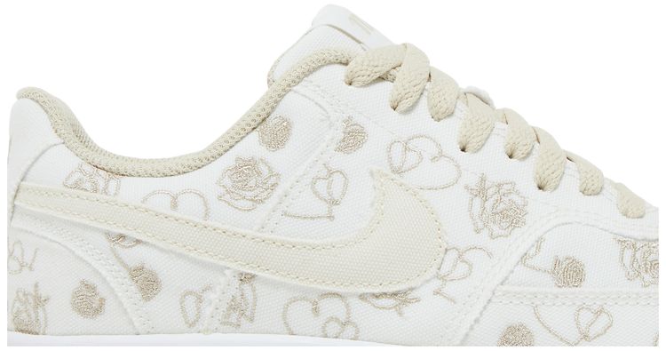Кроссовки Nike Wmns Court Vision Low 'Valentine's Day', белый — фото 2