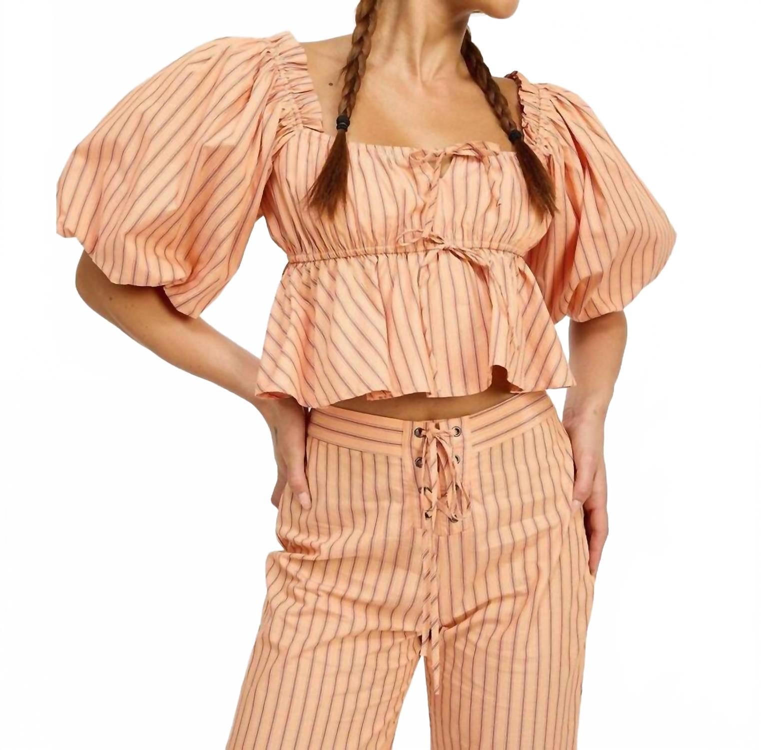 

Мягкая светящаяся полосатая блузка в абрикосовом цвете Jacquie The Label, Apricot