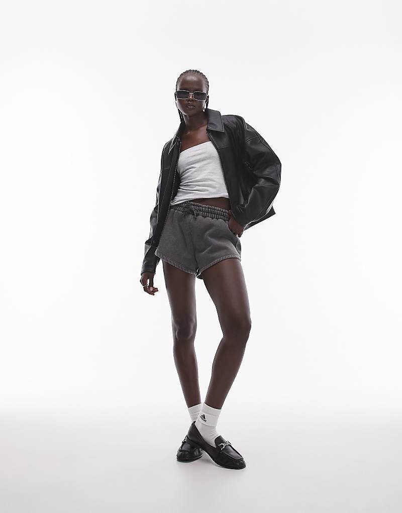 

Topshop – Черная укороченная куртка из искусственной кожи на молнии