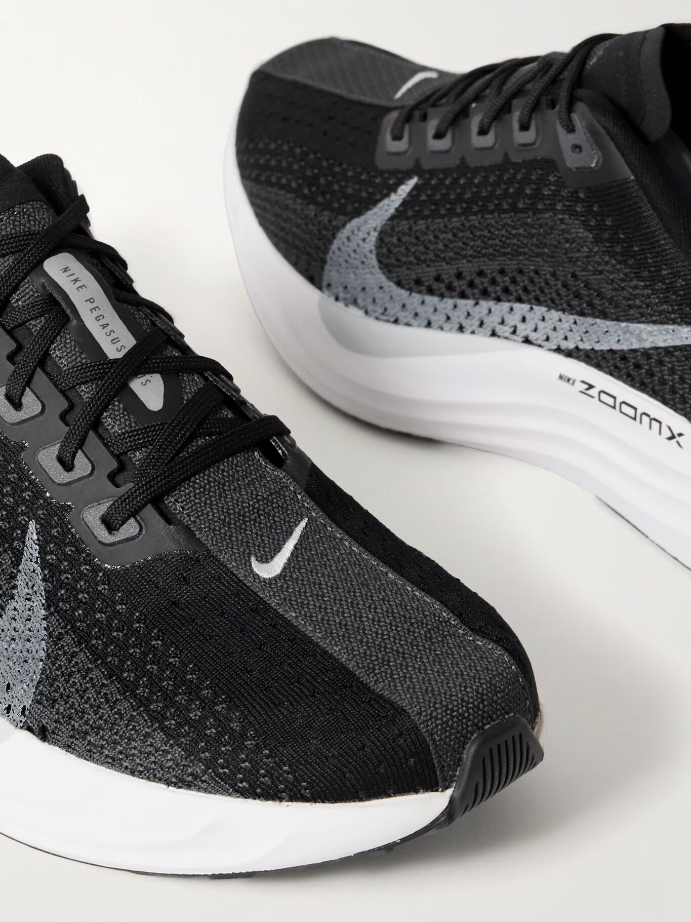 

Кроссовки Flyknit с отделкой из парусины Pegasus Plus NIKE RUNNING, черный