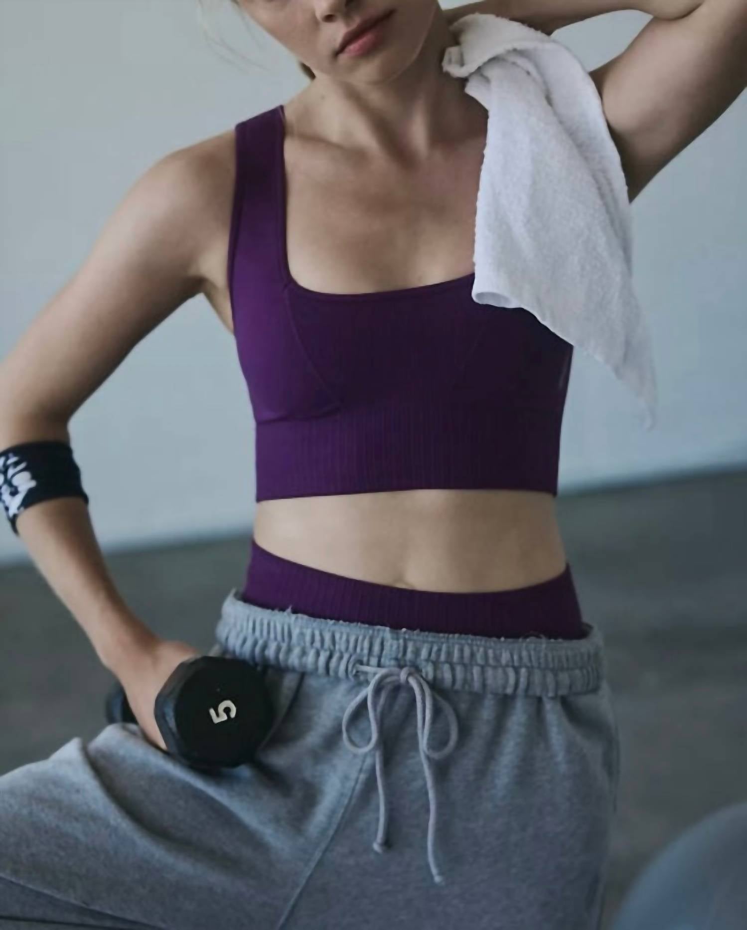 

Хорошая карма Бюстгальтер с квадратным вырезом In Champion Free People, Champion